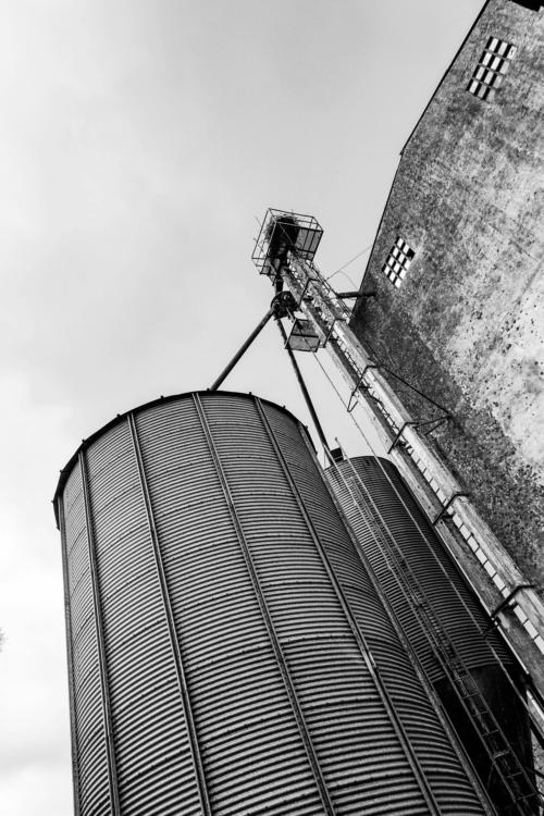 粮食烘干塔,玉米可以从30个水干燥到13个水